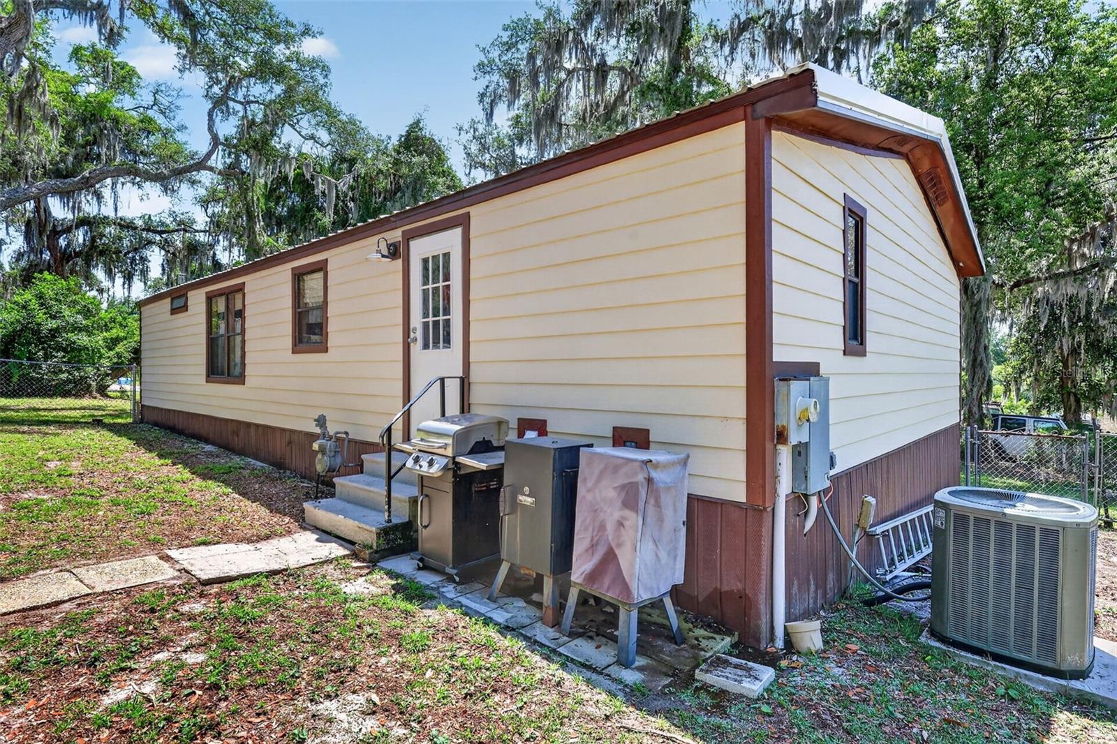 1710 INDIAN TRL #B, LEESBURG, FL — photo 25