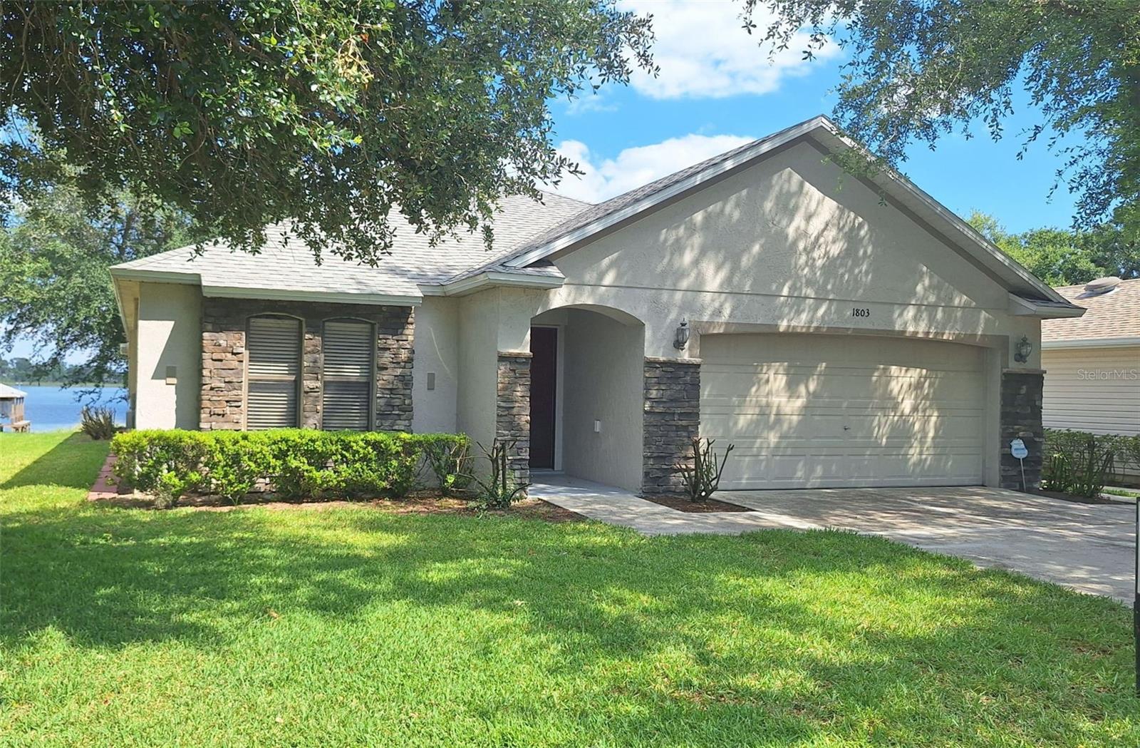 1803 LAKE VILLA DR, TAVARES, FL