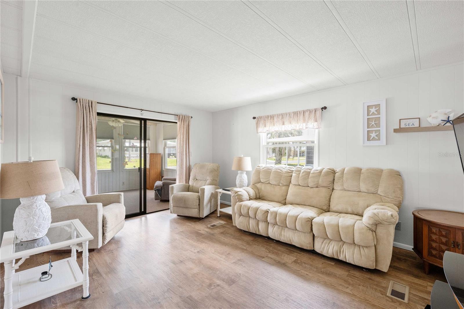 36650 DINA DR, ZEPHYRHILLS, FL — photo 9