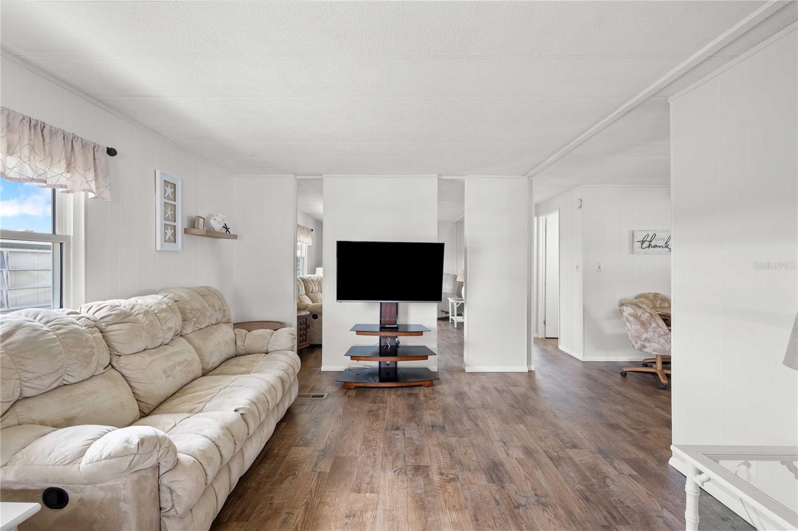 36650 DINA DR, ZEPHYRHILLS, FL — photo 11