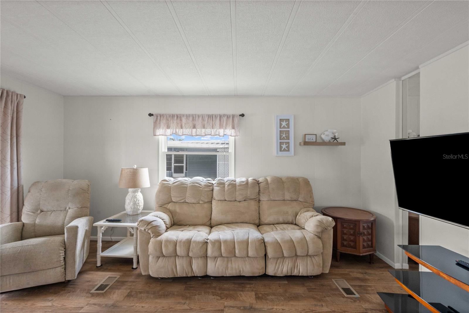 36650 DINA DR, ZEPHYRHILLS, FL — photo 12