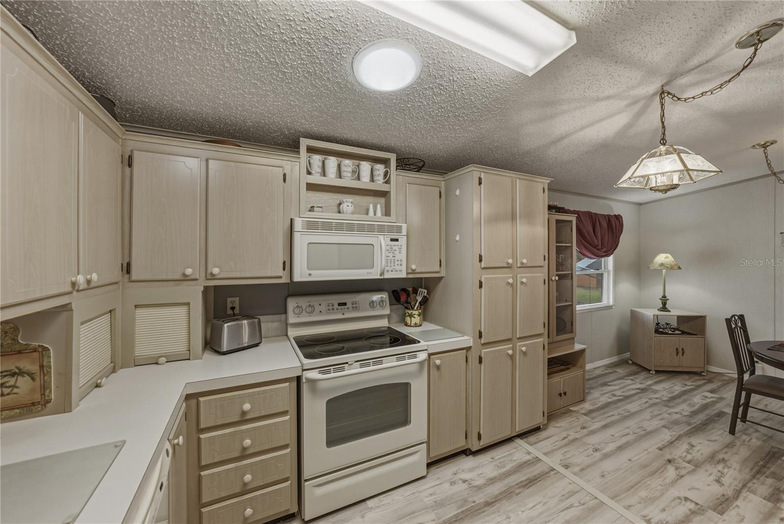 35921 TANDA CIR, ZEPHYRHILLS, FL — photo 13