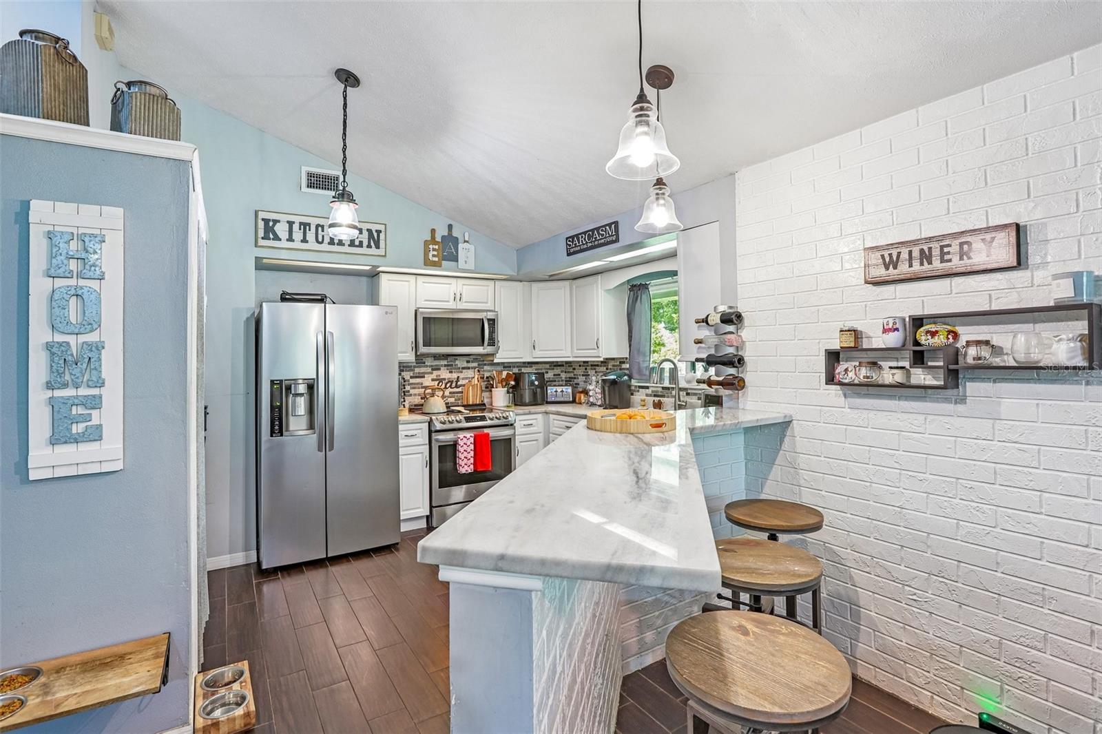 4001 BAINWOOD CT, TAMPA, FL — photo 9