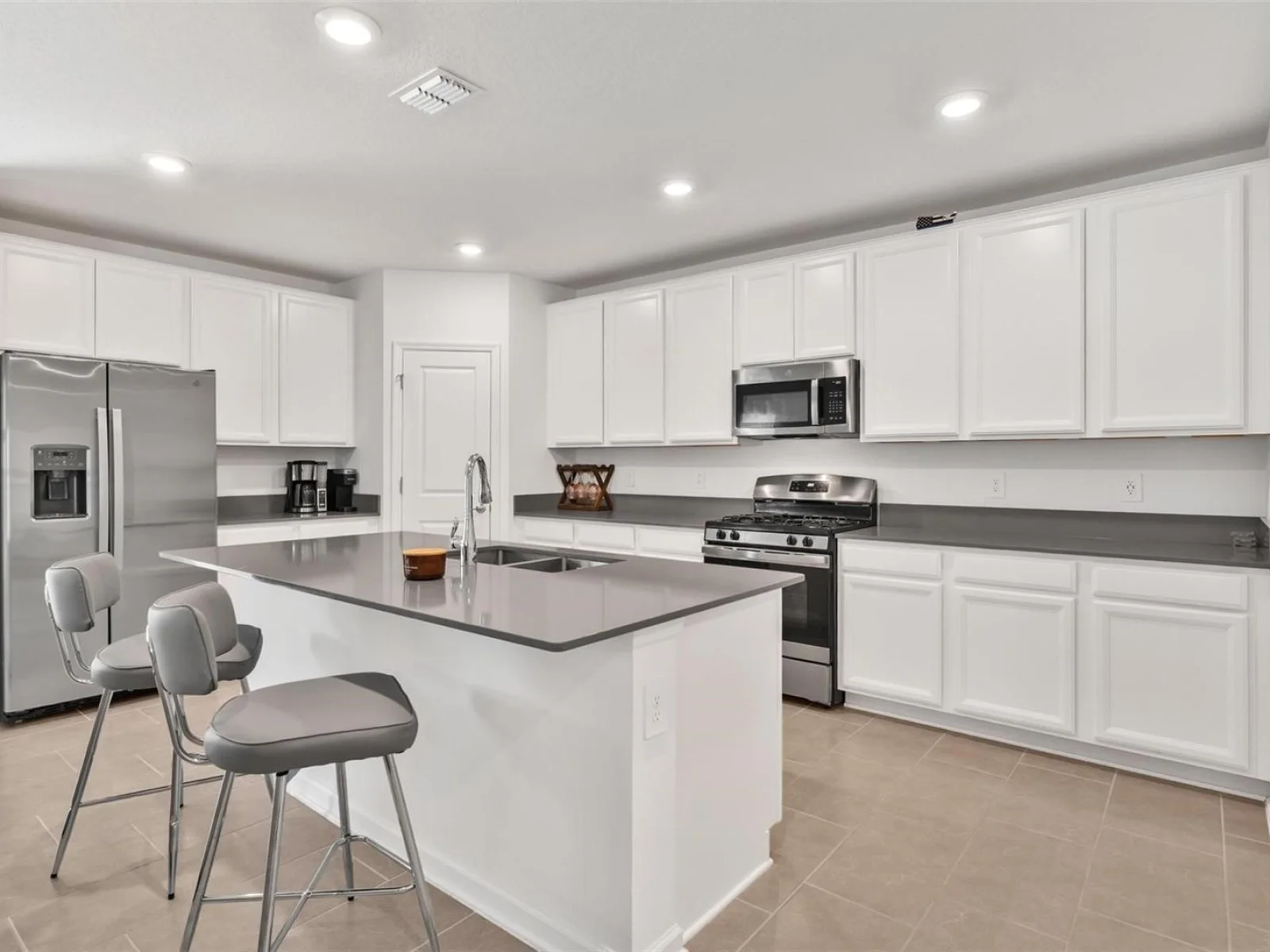 26143 FEATHERGRASS CIR, LEESBURG, FL — photo 10