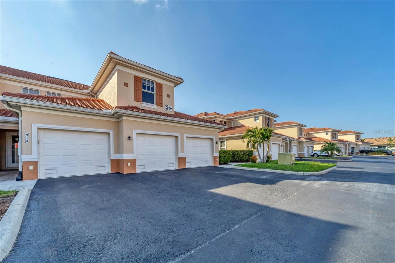 240 W END DR #923, PUNTA GORDA, FL — photo 2