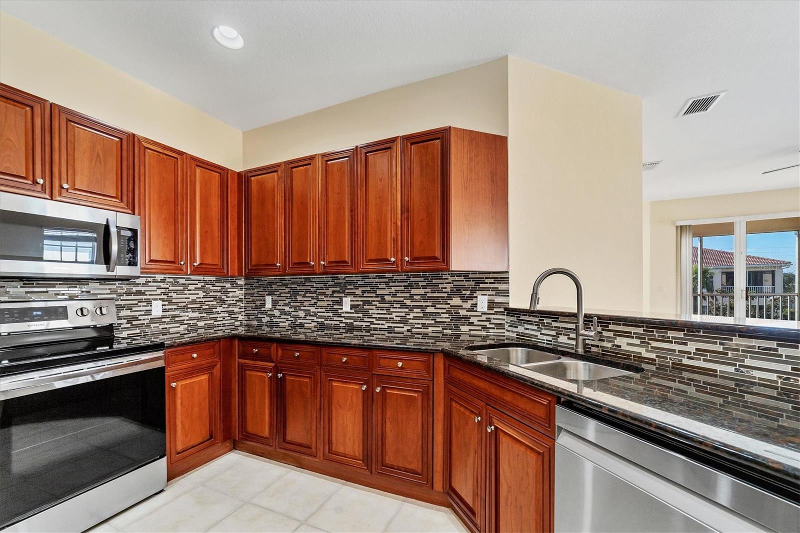 240 W END DR #923, PUNTA GORDA, FL — photo 10