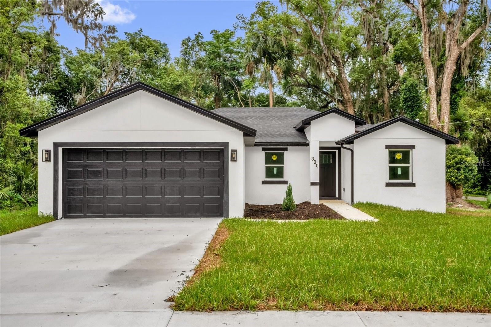 300 CHEROKEE AVE, ORANGE CITY, FL