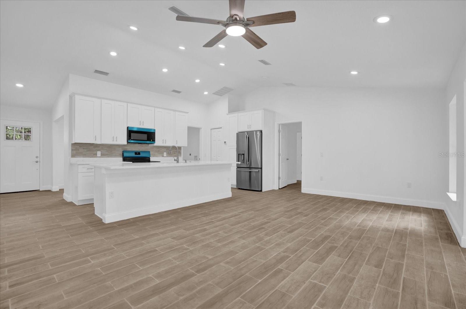 300 CHEROKEE AVE, ORANGE CITY, FL — photo 10