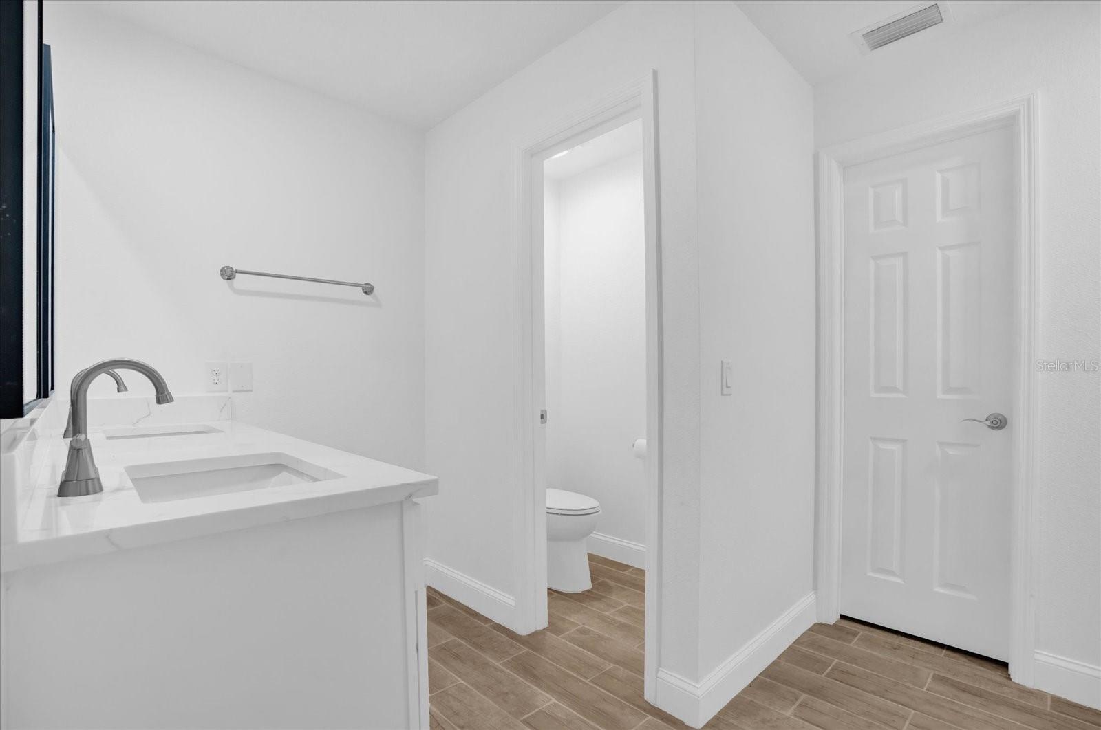 300 CHEROKEE AVE, ORANGE CITY, FL — photo 16
