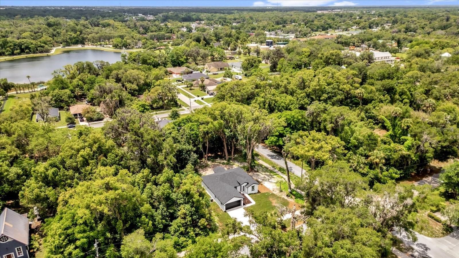 300 CHEROKEE AVE, ORANGE CITY, FL — photo 29