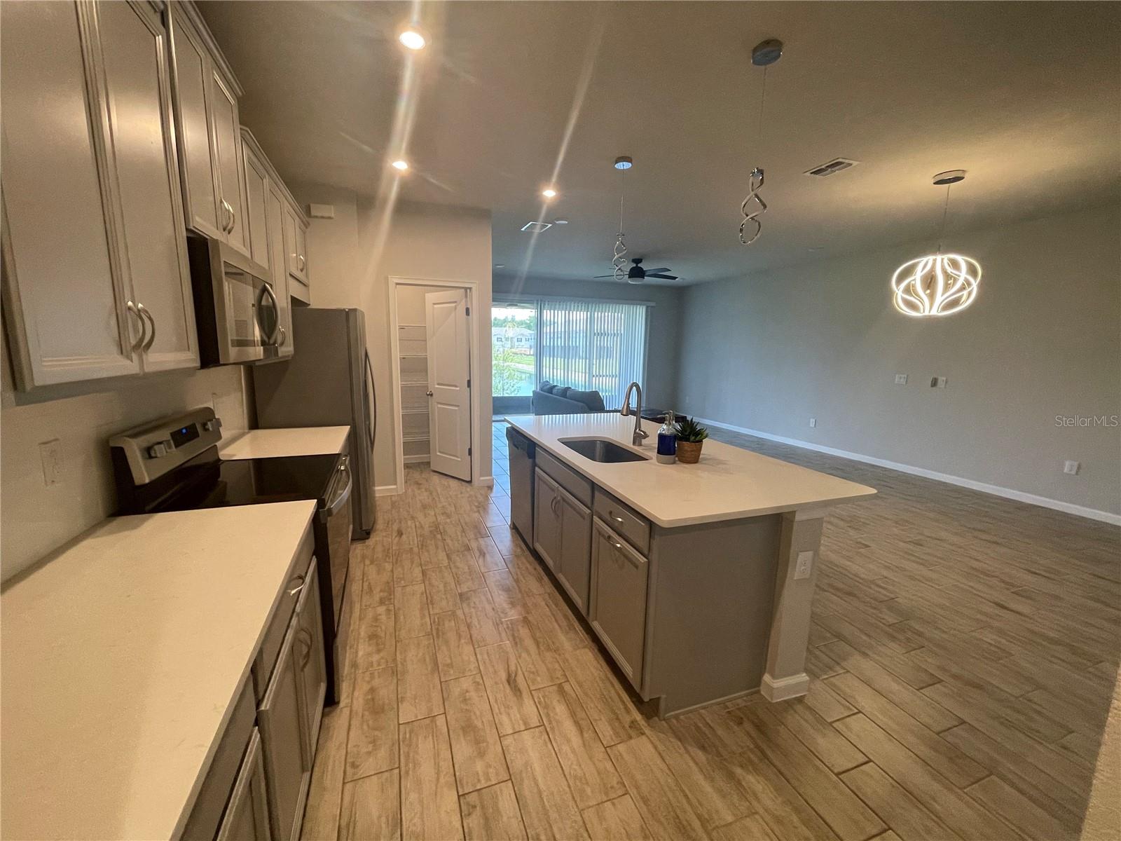 26068 WOVEN WICKER BND, LUTZ, FL — photo 9