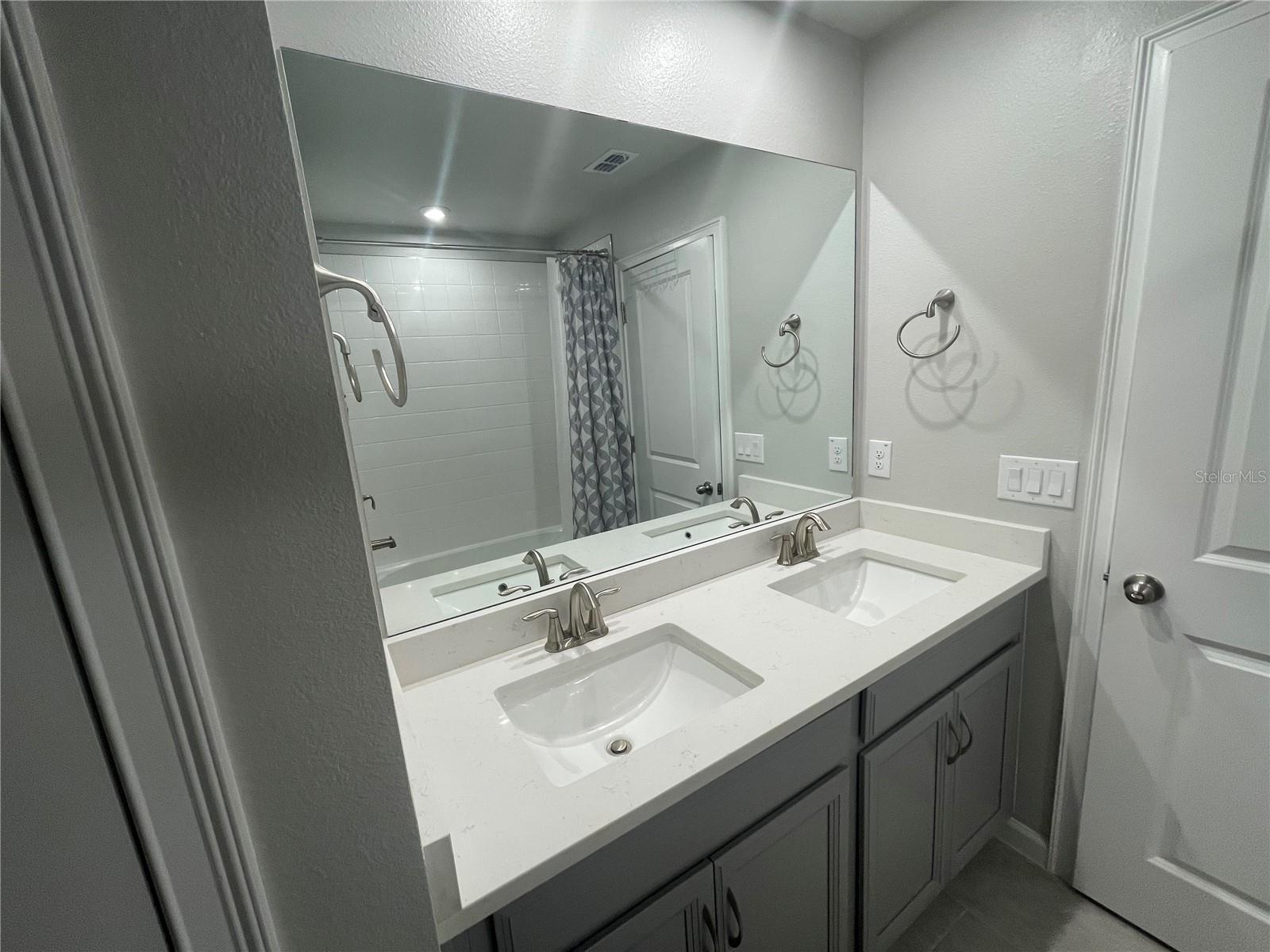 26068 WOVEN WICKER BND, LUTZ, FL — photo 26