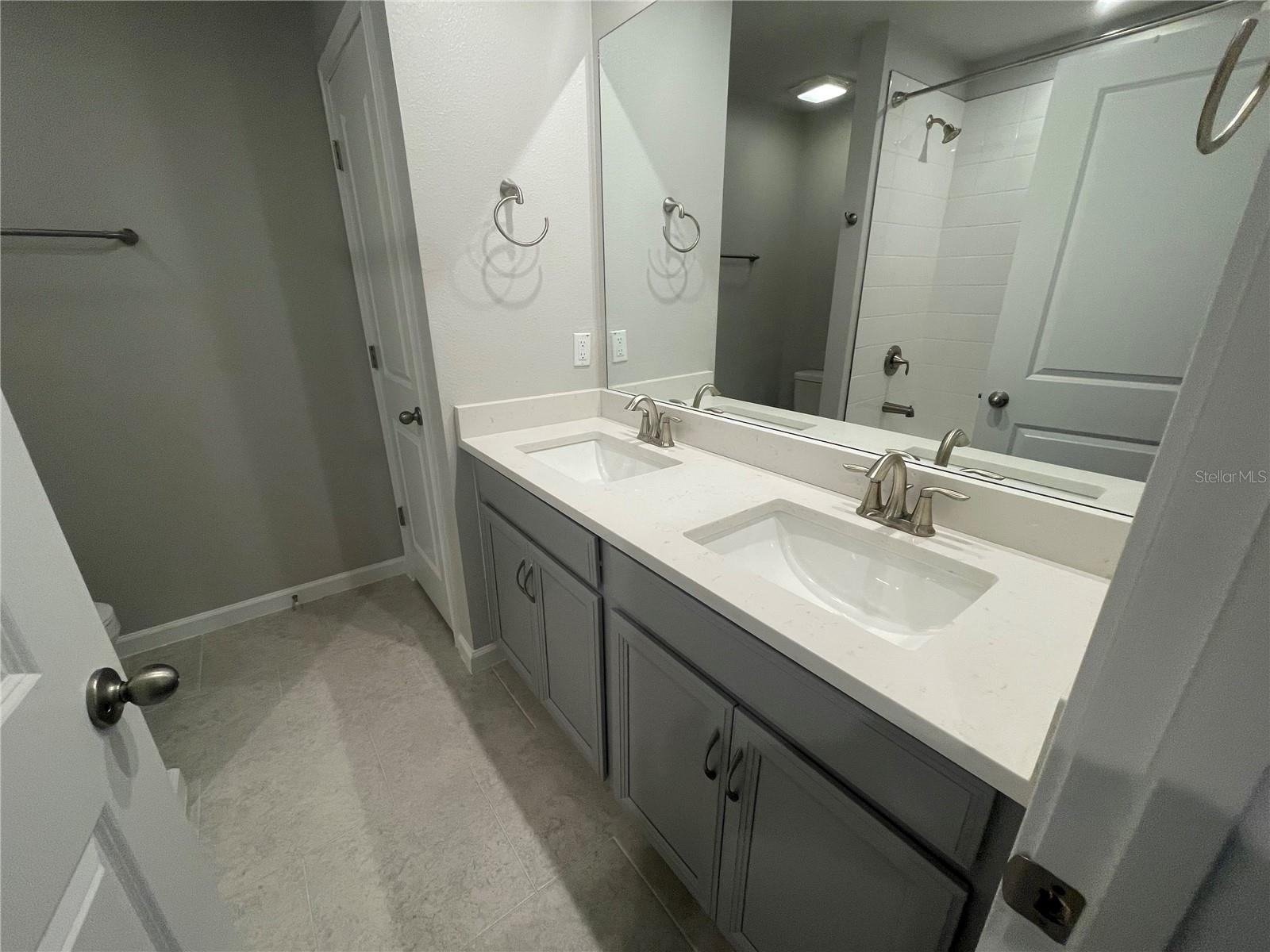 26068 WOVEN WICKER BND, LUTZ, FL — photo 28