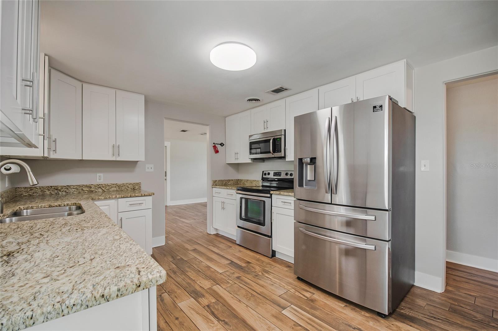 2201 CAMELLIA DR, LONGWOOD, FL — photo 3