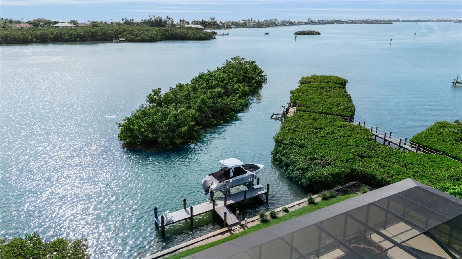 612 LAUREL RD W, NOKOMIS, FL — photo 17