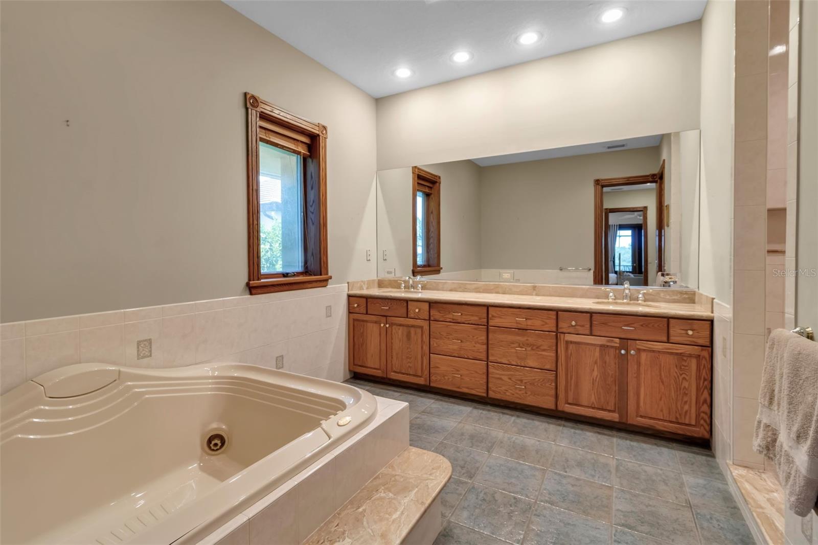 612 LAUREL RD W, NOKOMIS, FL — photo 54