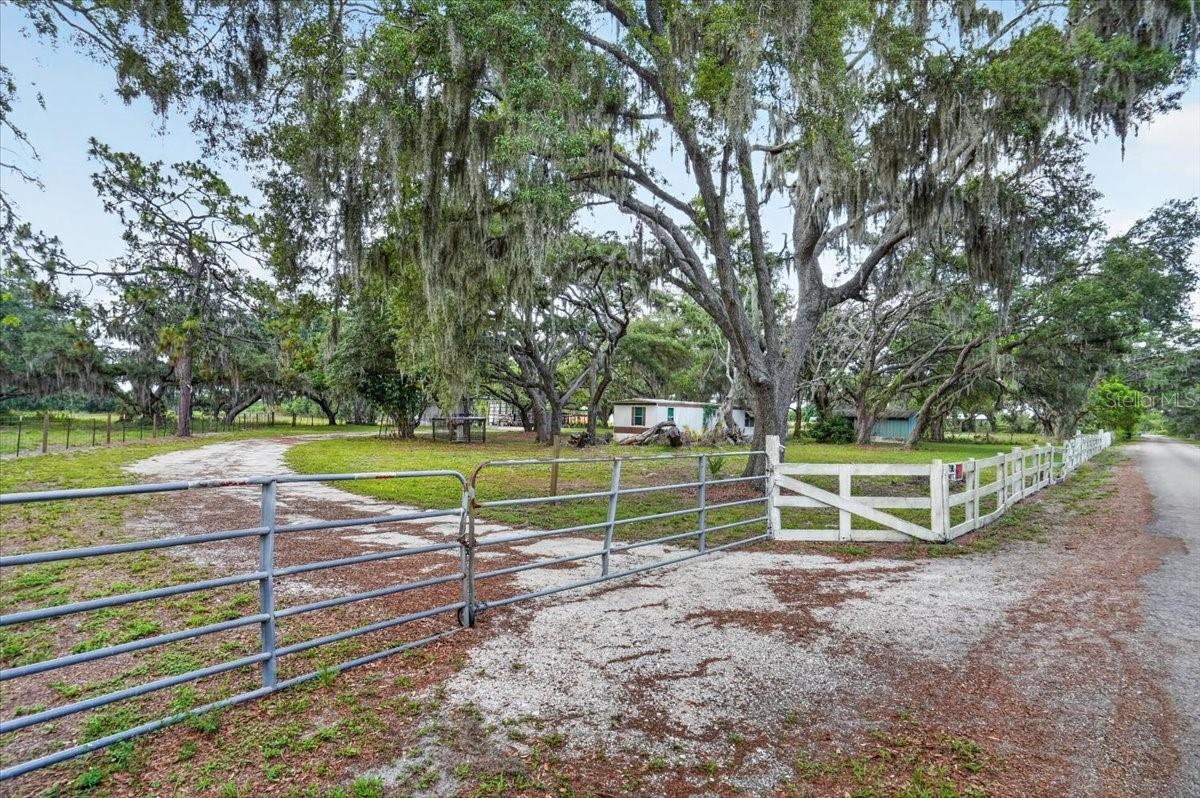 7505 274TH ST E, MYAKKA CITY, FL — photo 8