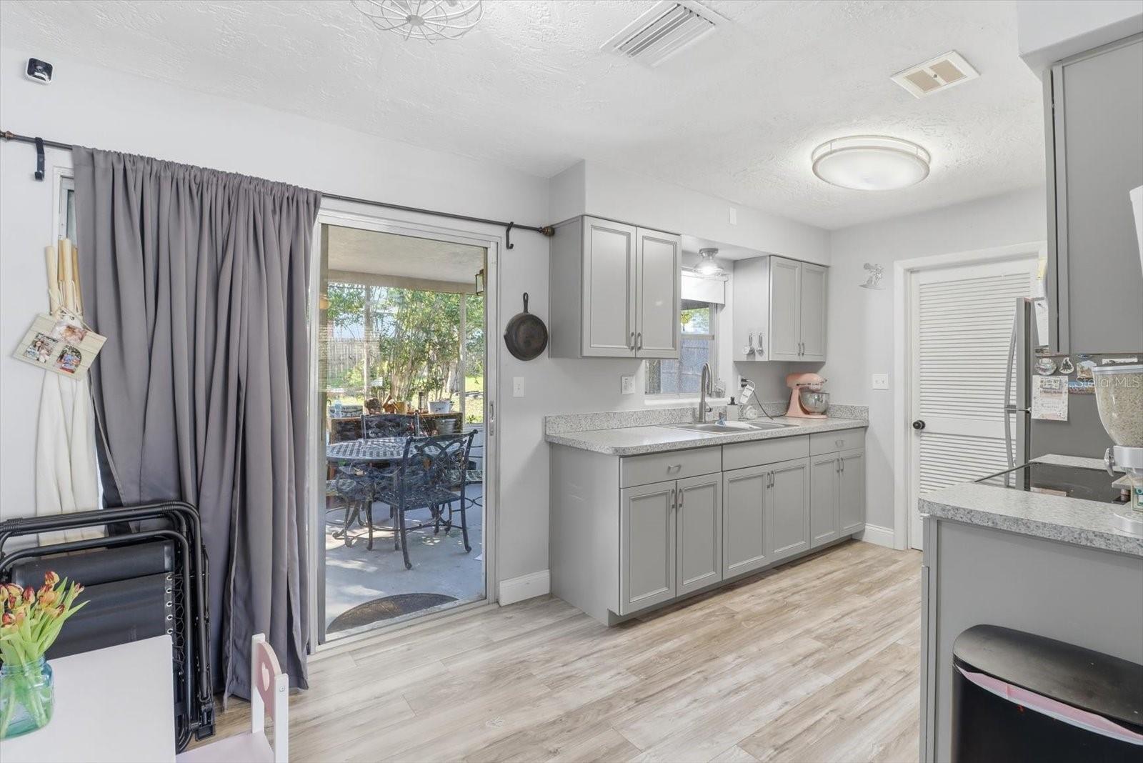 56 S COLUMBUS ST, BEVERLY HILLS, FL — photo 8