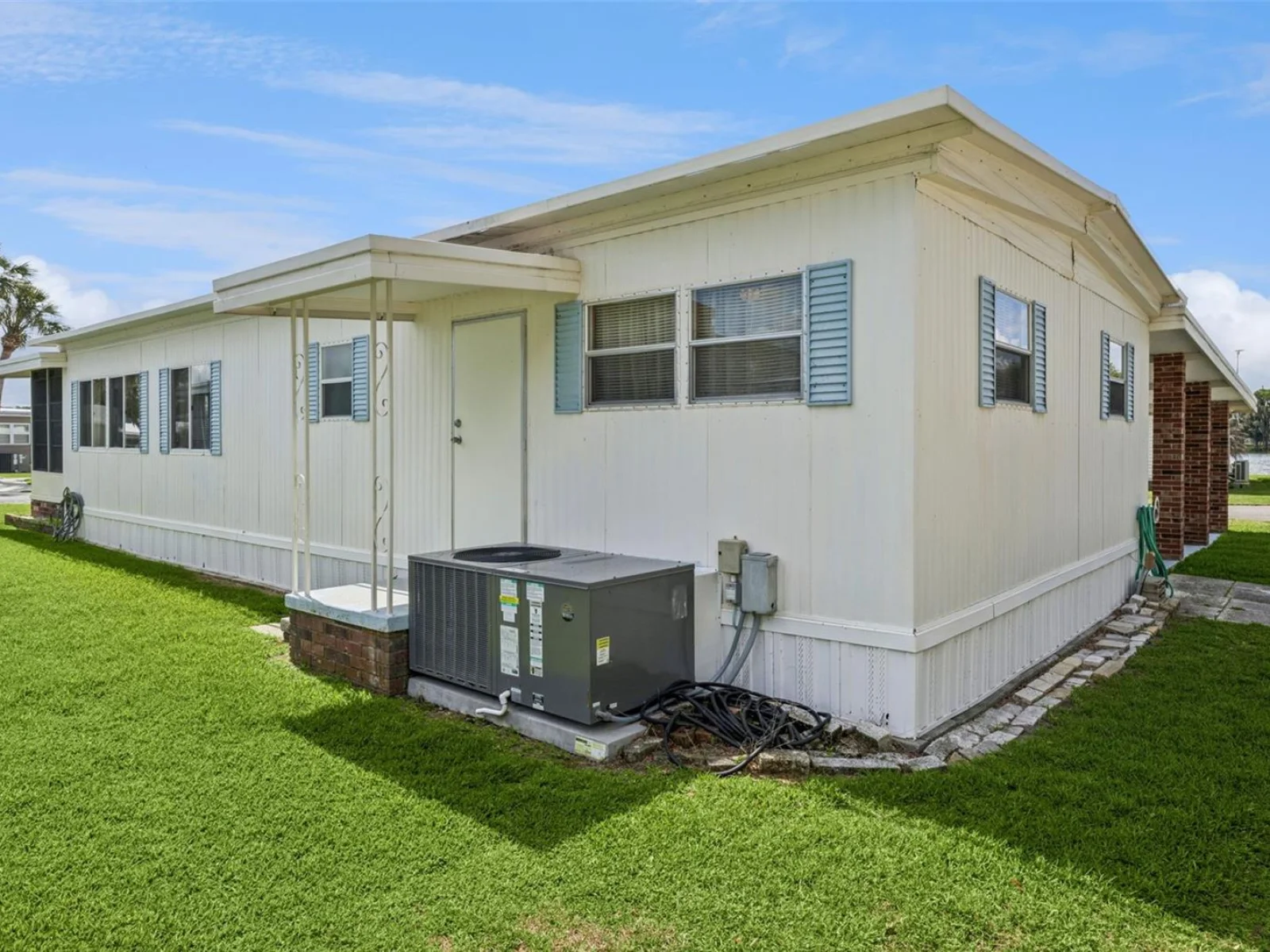 13 COCOS PLUMOSA DR #B, EUSTIS, FL — photo 54