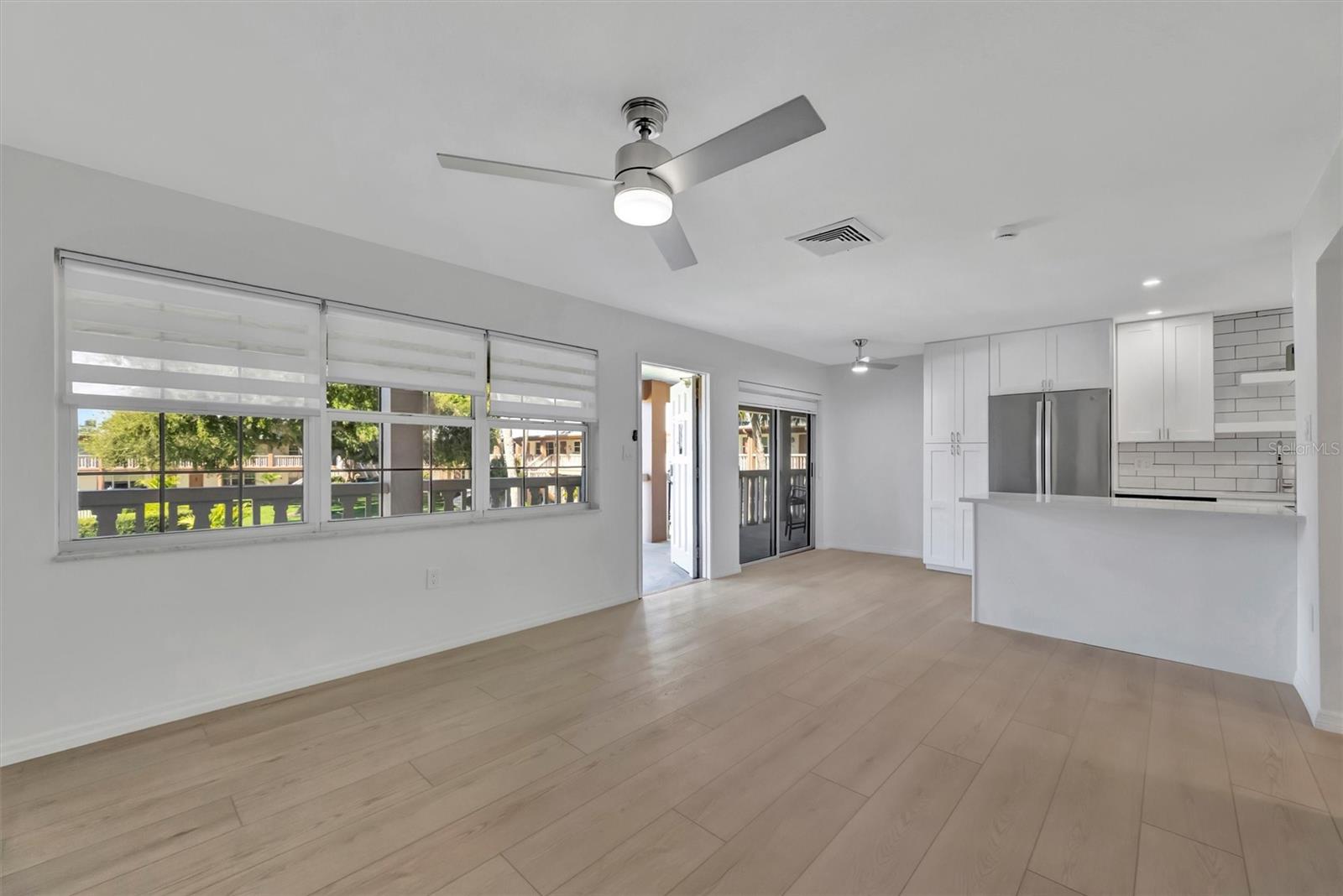 650 PINELLAS POINT DR S #216, ST PETERSBURG, FL — photo 3