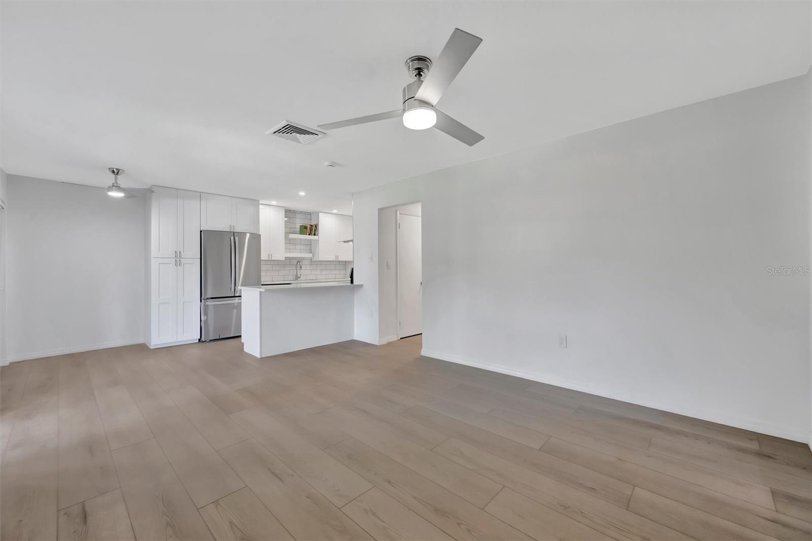 650 PINELLAS POINT DR S #216, ST PETERSBURG, FL — photo 4