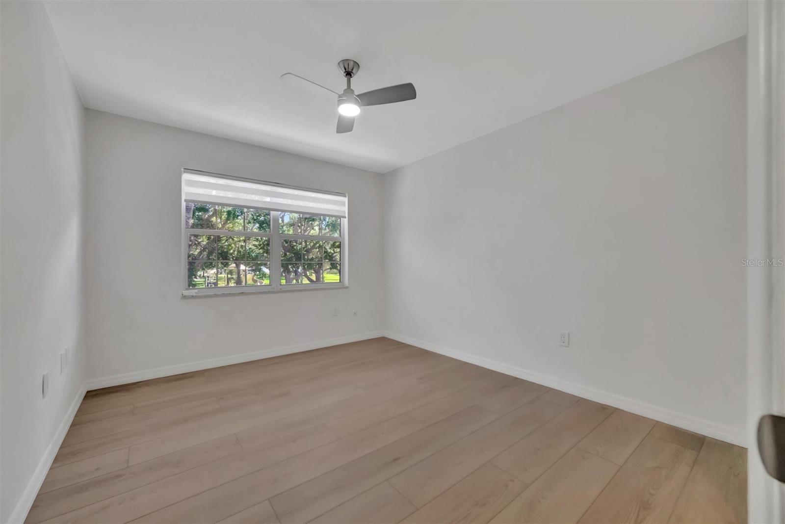650 PINELLAS POINT DR S #216, ST PETERSBURG, FL — photo 15