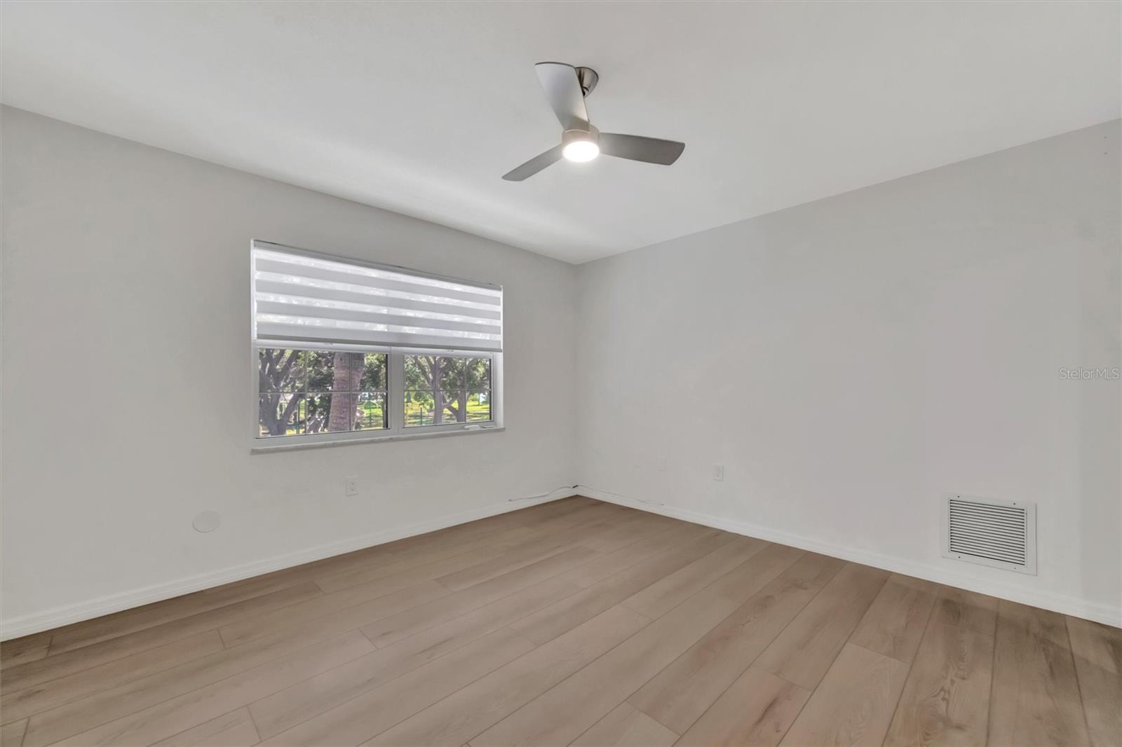 650 PINELLAS POINT DR S #216, ST PETERSBURG, FL — photo 17