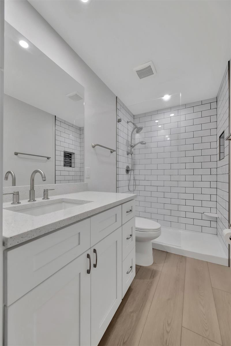 650 PINELLAS POINT DR S #216, ST PETERSBURG, FL — photo 21