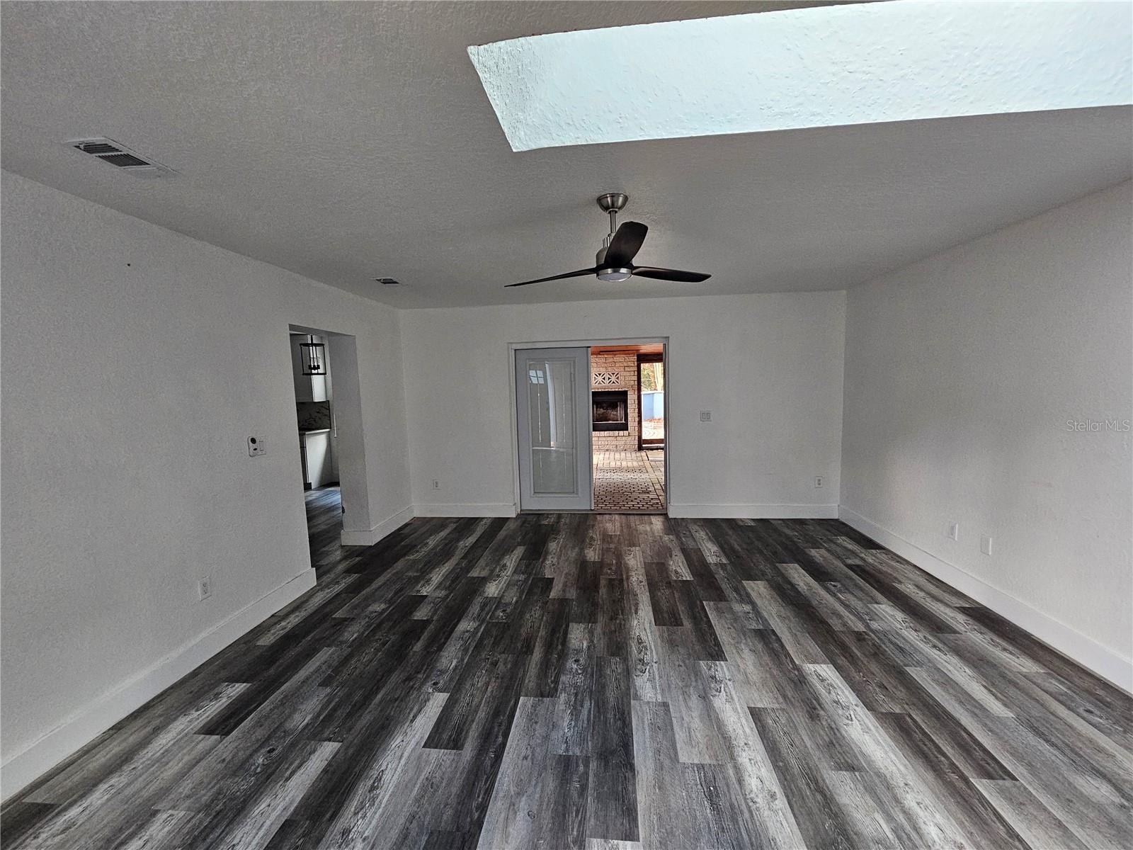 8198 SE 164TH PL, SUMMERFIELD, FL — photo 4
