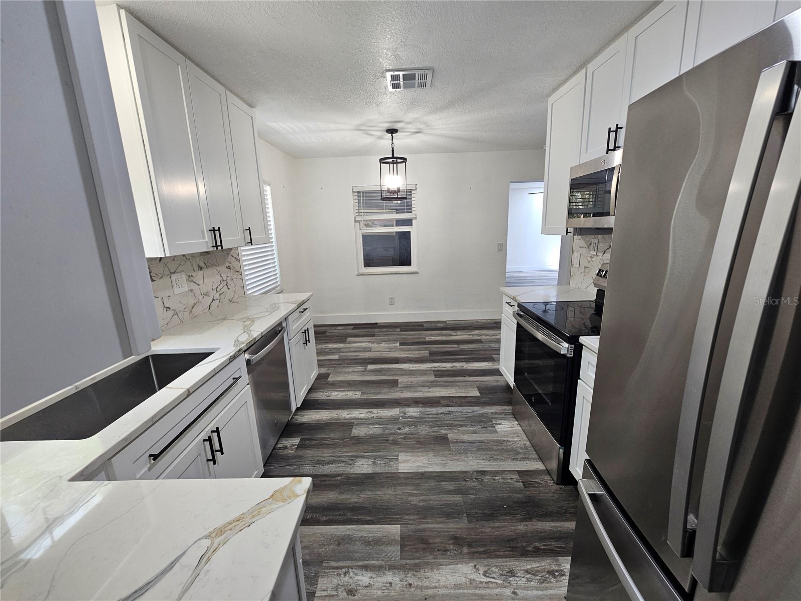 8198 SE 164TH PL, SUMMERFIELD, FL — photo 7
