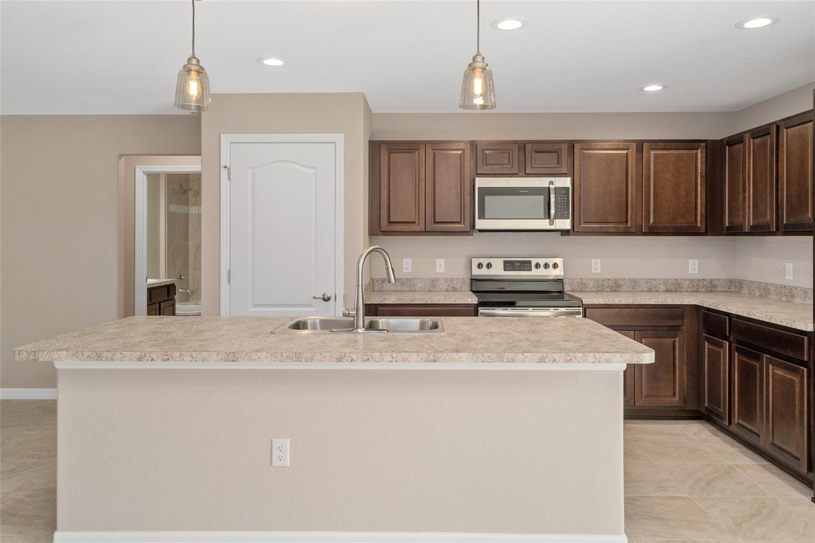 16476 KAKAWI RD, BROOKSVILLE, FL — photo 7