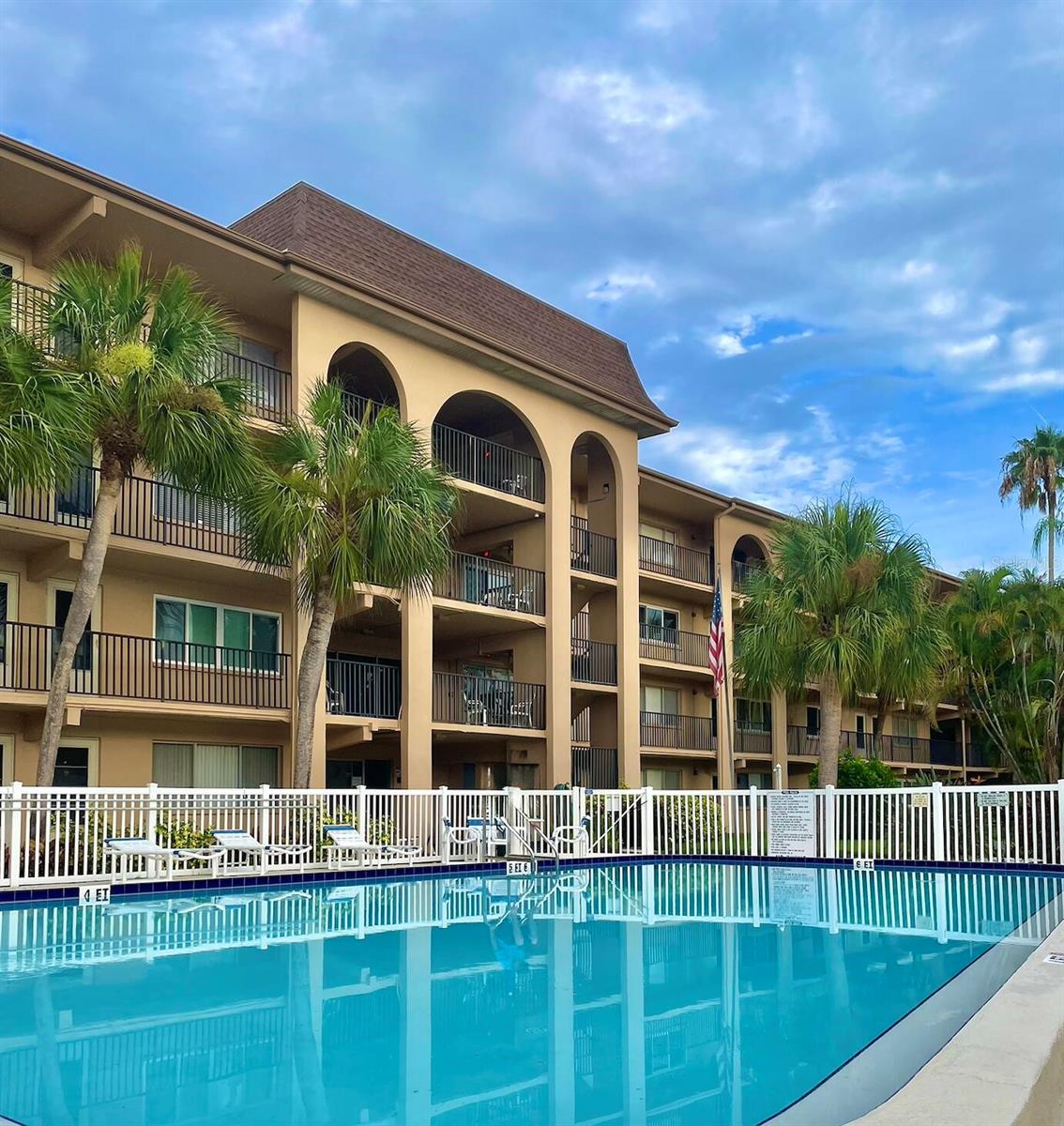 2525 W BAY DR #C34, LARGO, FL