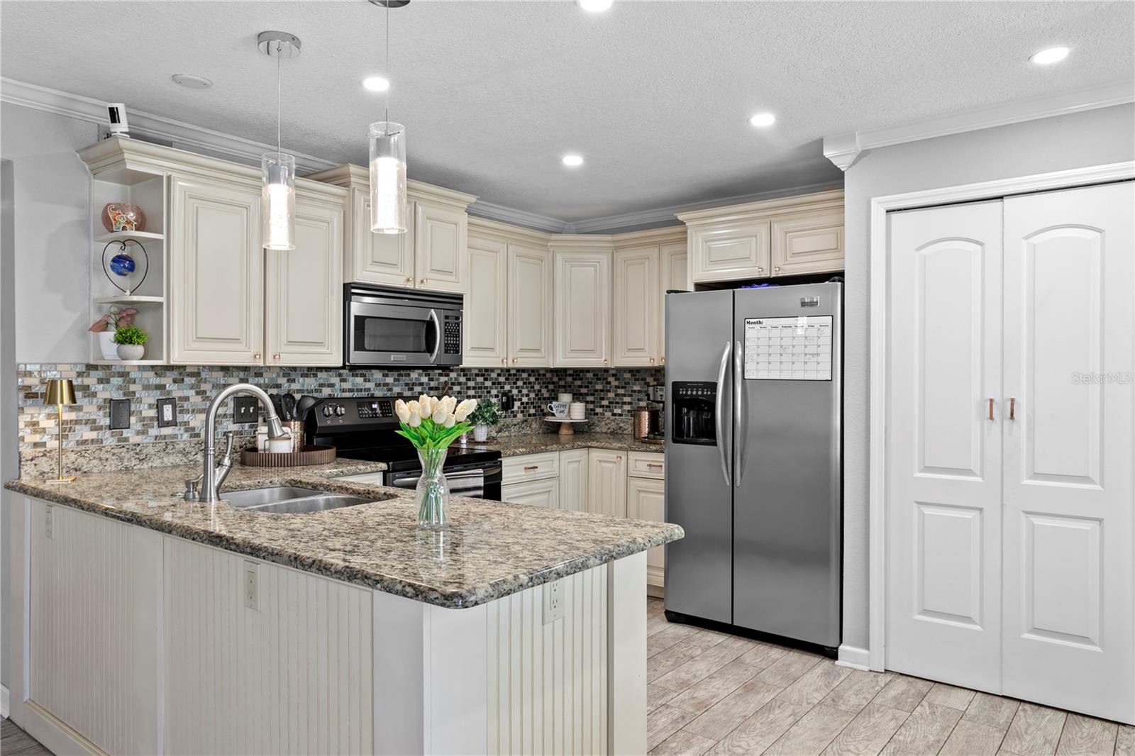 5175 COQUINA KEY DR SE #A, ST PETERSBURG, FL — photo 14