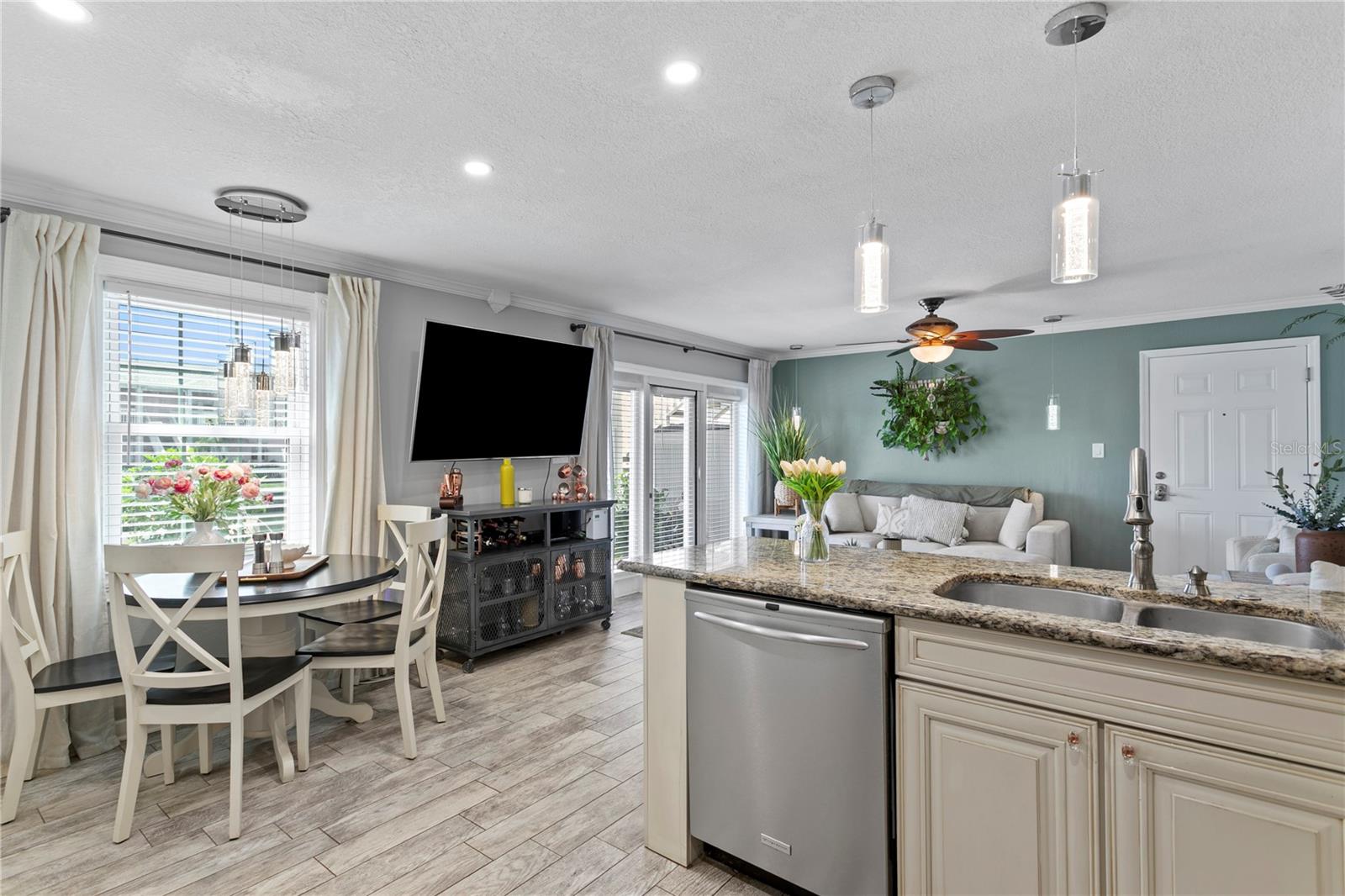 5175 COQUINA KEY DR SE #A, ST PETERSBURG, FL — photo 17