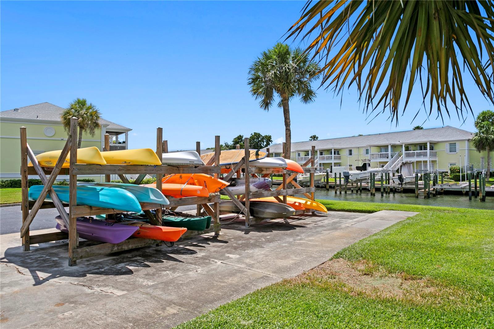 5175 COQUINA KEY DR SE #A, ST PETERSBURG, FL — photo 31