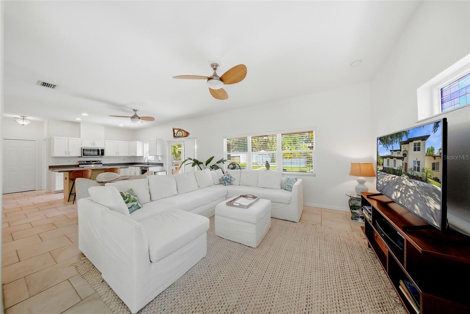 236 15TH AVE SE, ST PETERSBURG, FL — photo 8