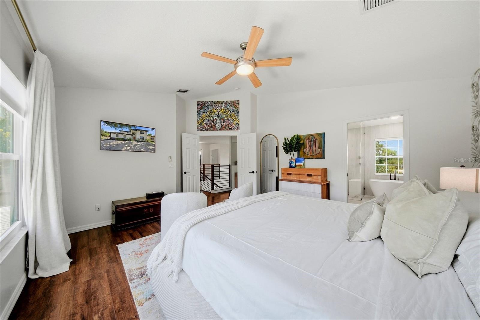 236 15TH AVE SE, ST PETERSBURG, FL — photo 29