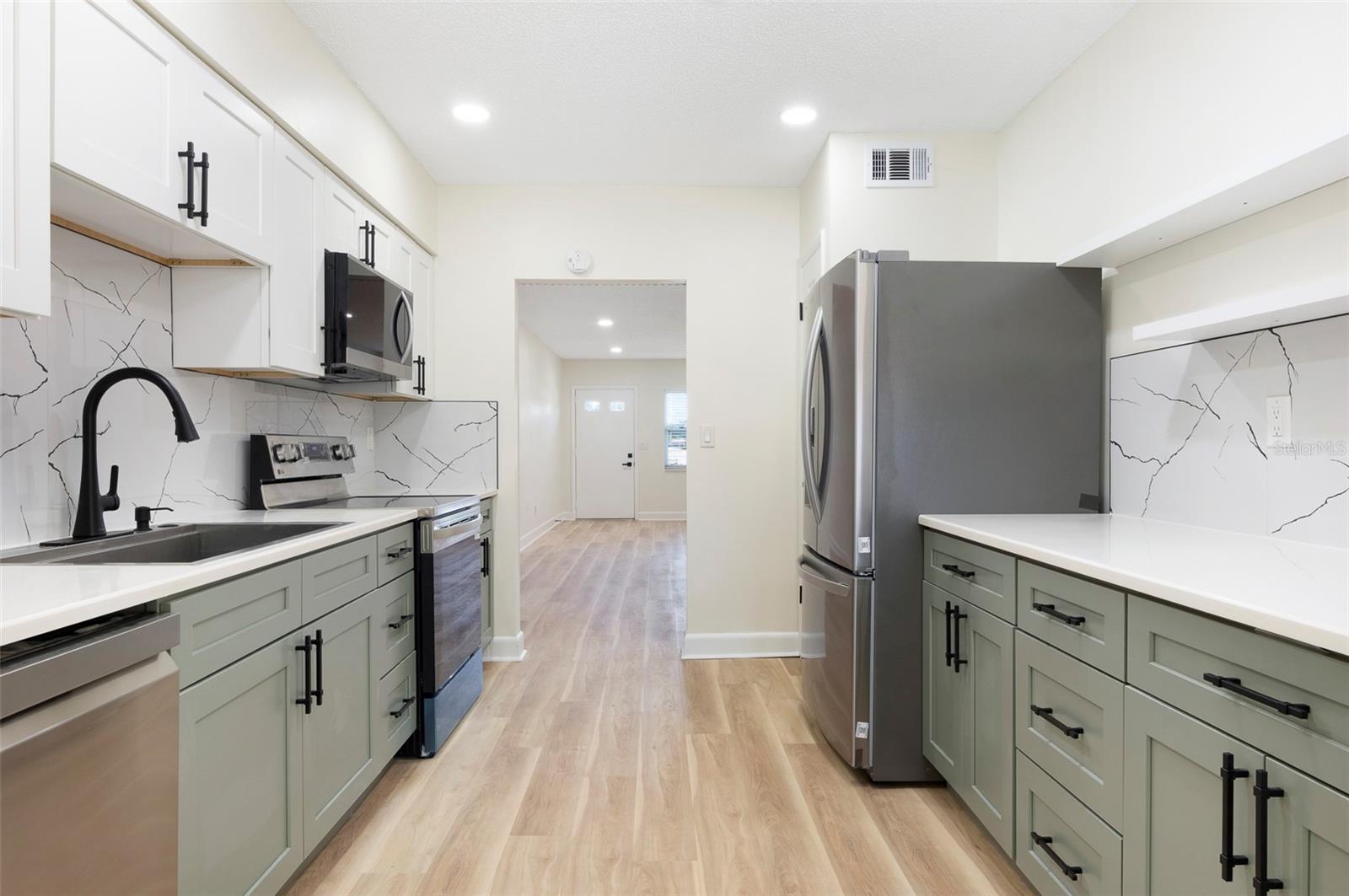 3740 58TH ST N #106, ST PETERSBURG, FL — photo 9