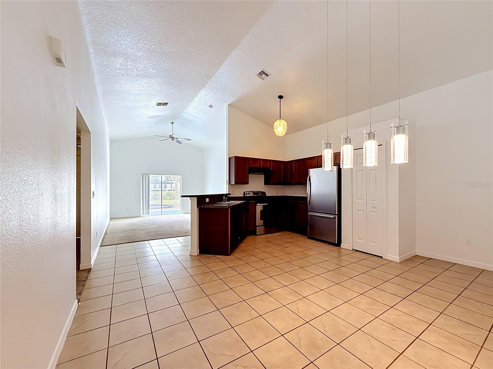 127 STEWART LAKE LOOP, GROVELAND, FL — photo 5