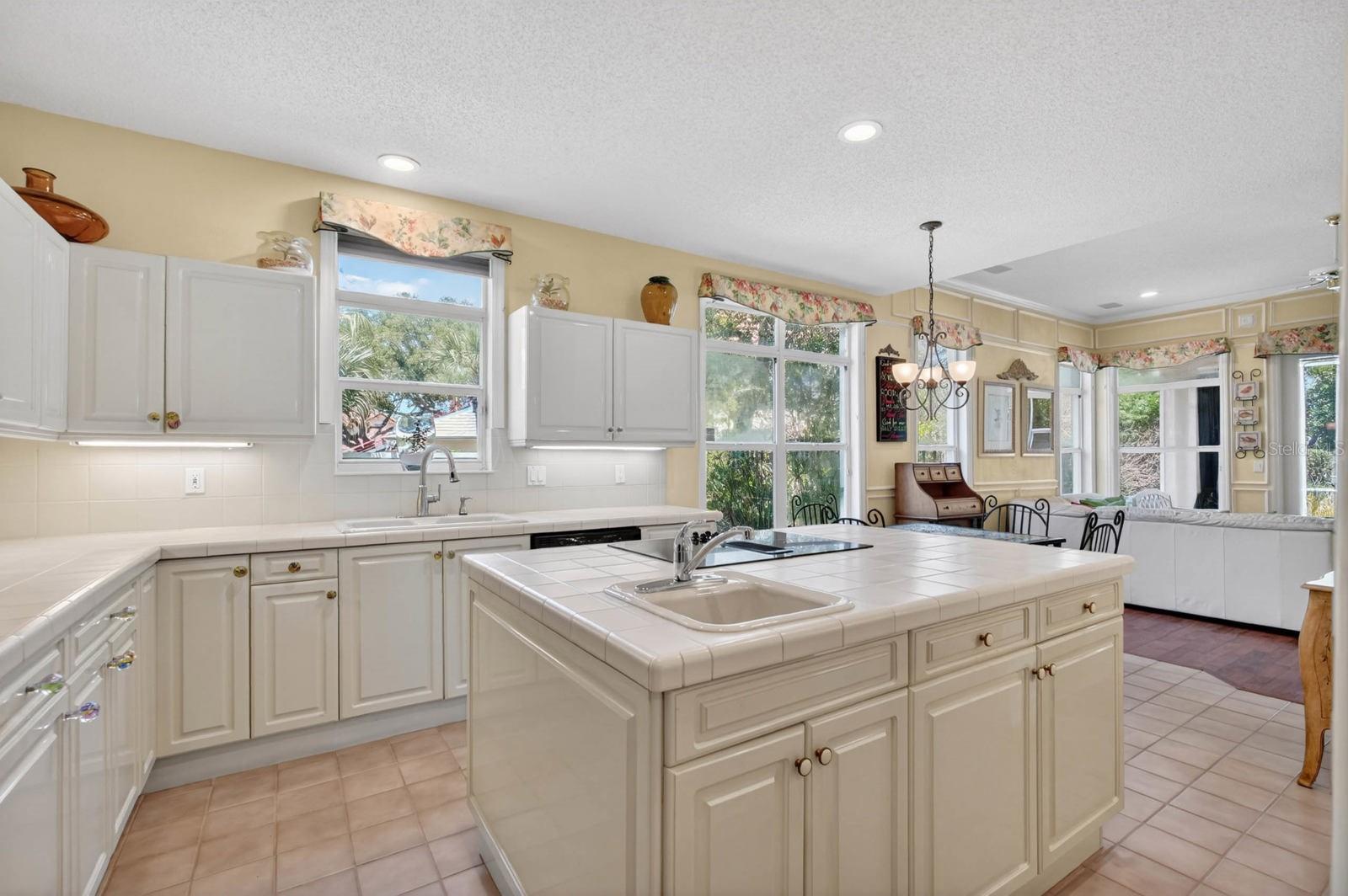 10 MONTERREY DR, PALM COAST, FL — photo 13