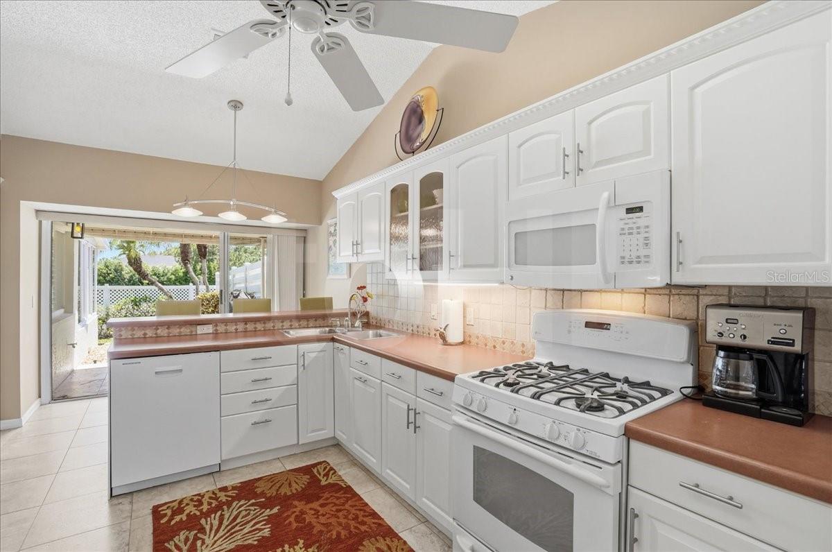 4904 61ST AVENUE TER W, BRADENTON, FL — photo 17