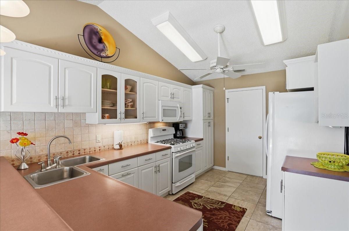4904 61ST AVENUE TER W, BRADENTON, FL — photo 18