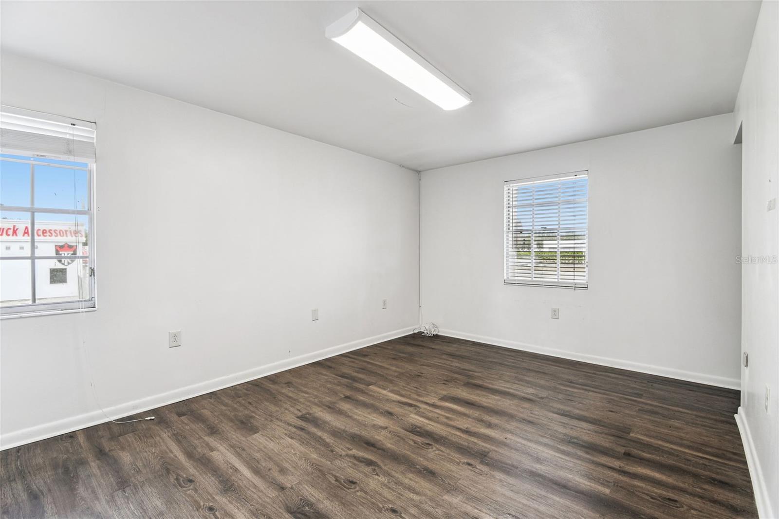 855 E BRANDON BLVD, BRANDON, FL — photo 9