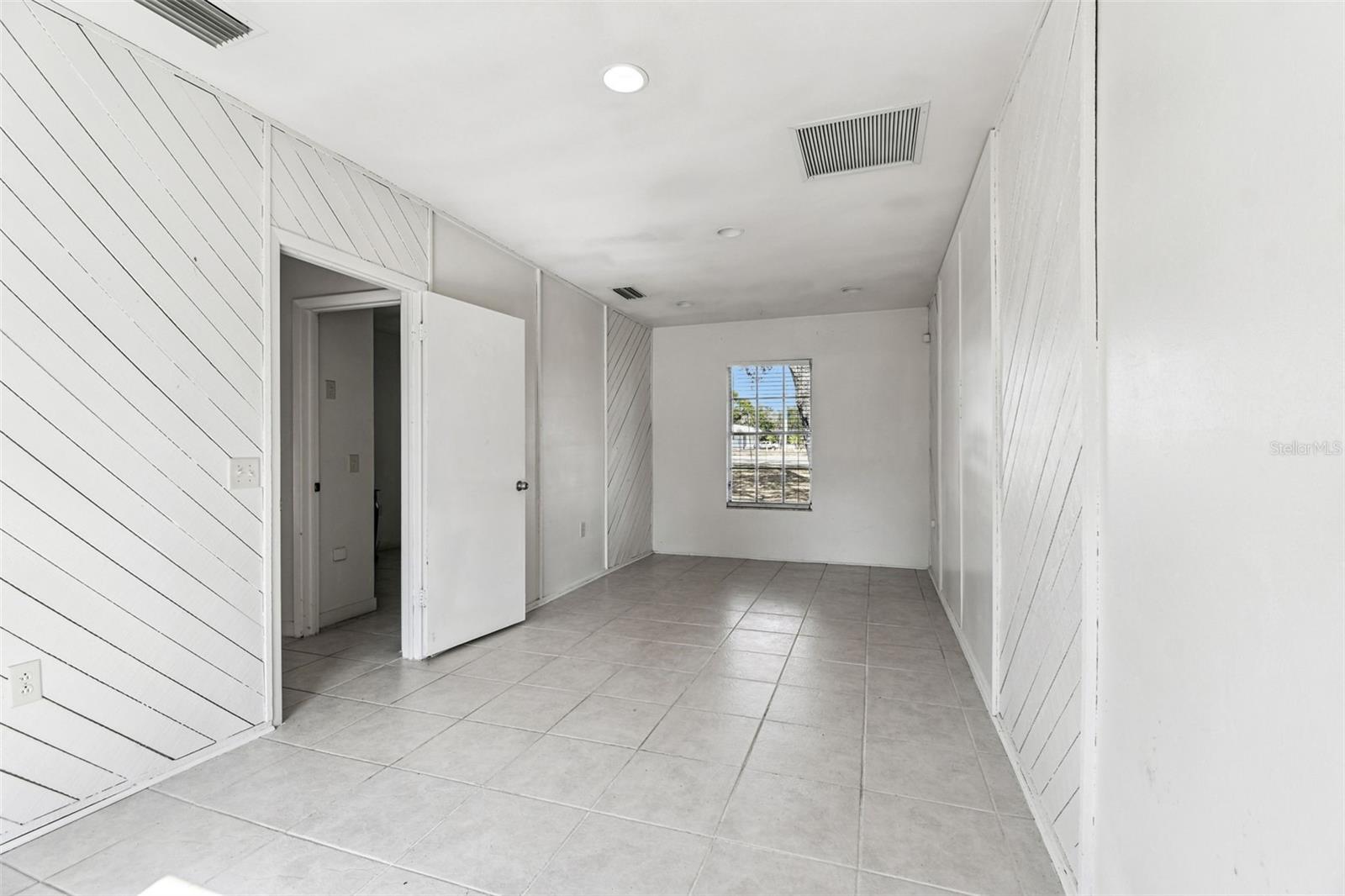 855 E BRANDON BLVD, BRANDON, FL — photo 15