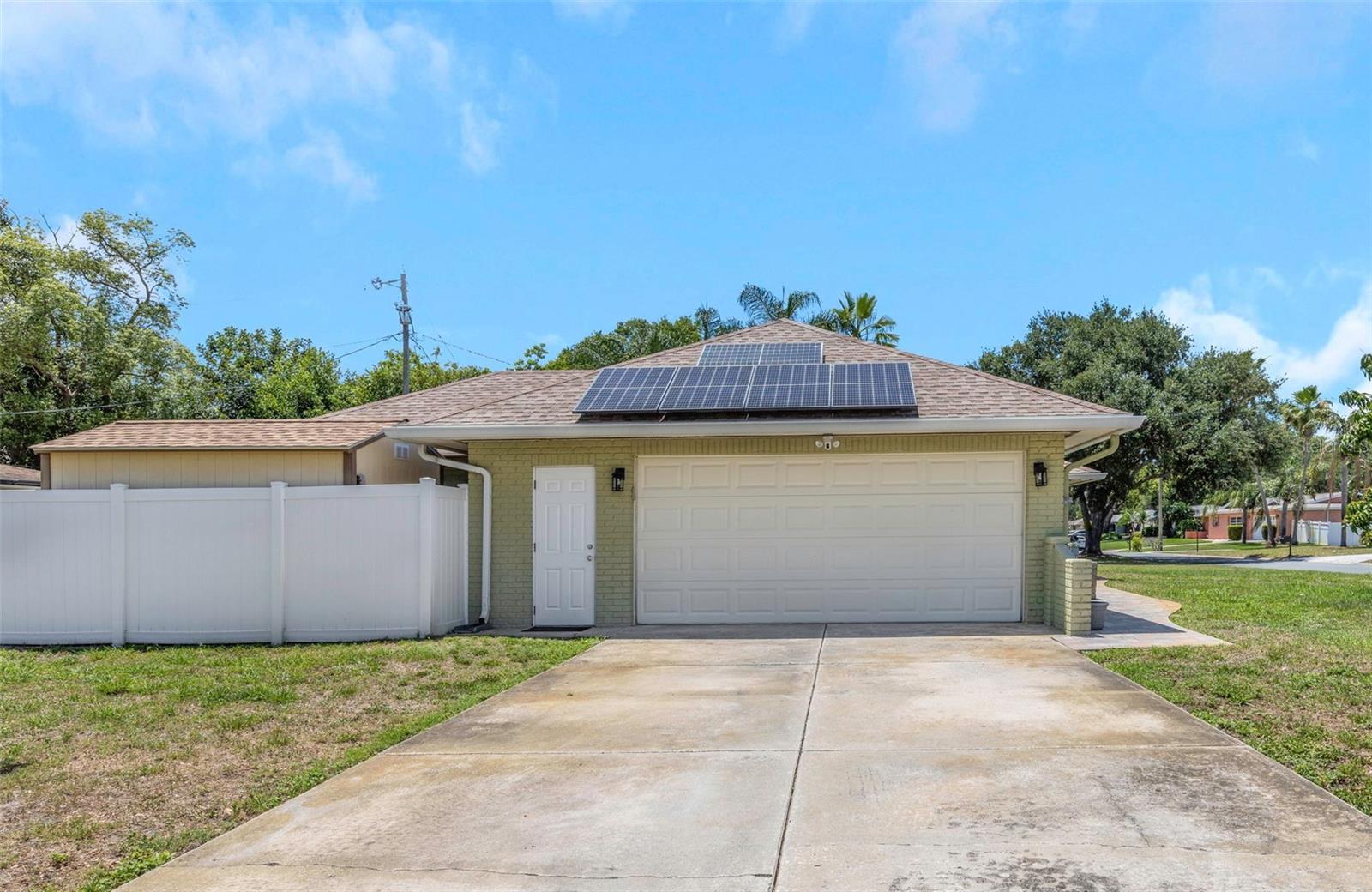 2465 BURNICE DR, CLEARWATER, FL — photo 3
