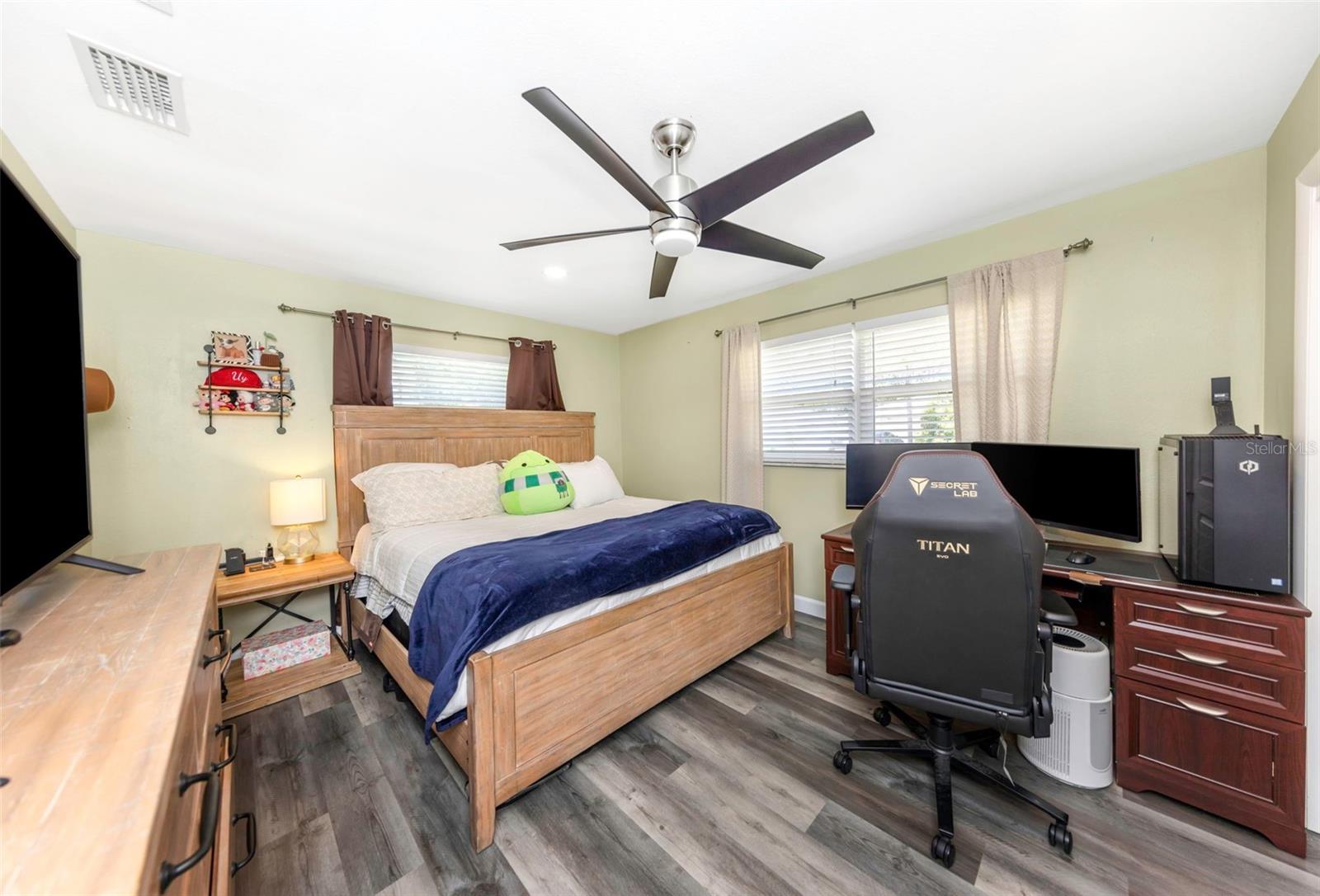 2465 BURNICE DR, CLEARWATER, FL — photo 25