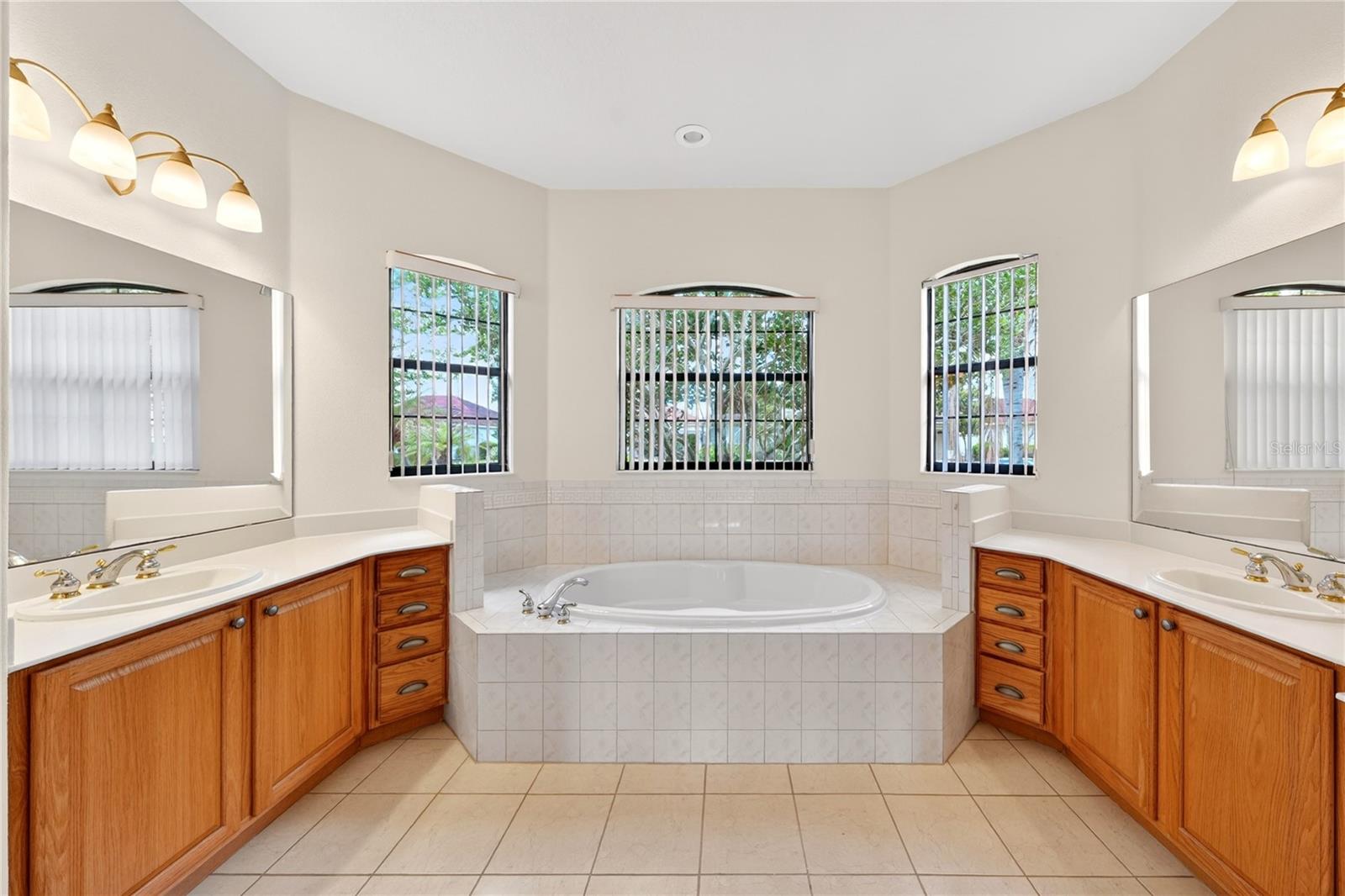 453 SORRENTO RD, KISSIMMEE, FL — photo 29