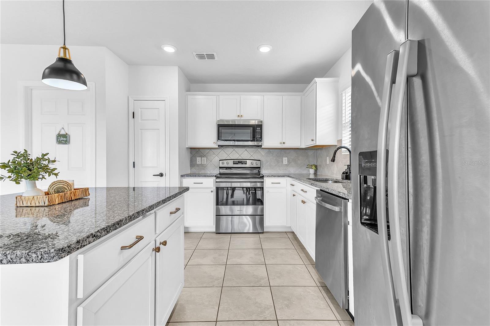 747 CITRUS ISLE DR, DAVENPORT, FL — photo 13