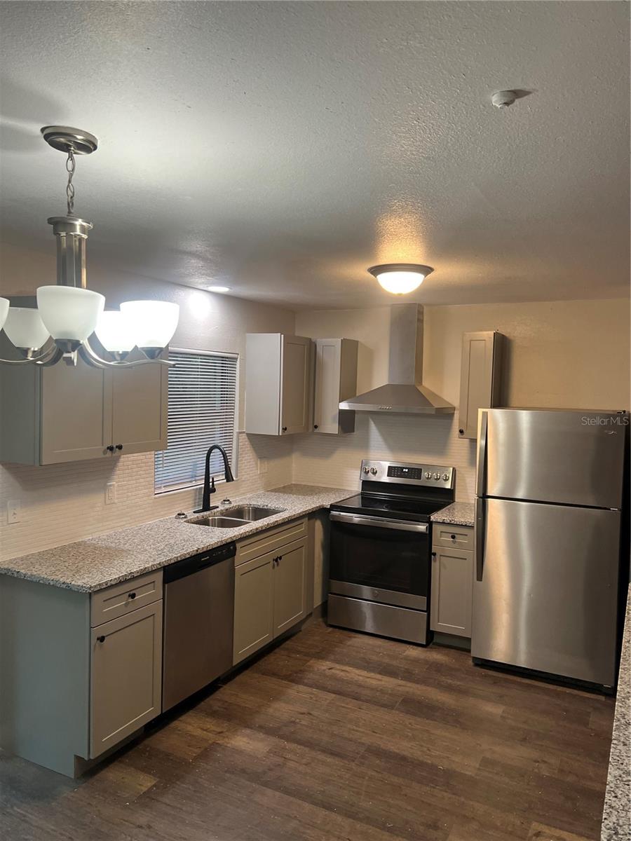1606 NW 20TH CT, OCALA, FL — photo 2