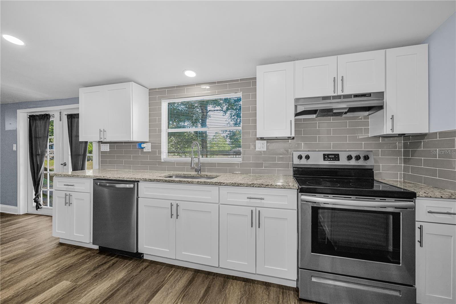 39723 PRETTY POND RD, ZEPHYRHILLS, FL — photo 17